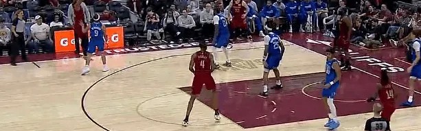 世界杯赛程-米切尔不讲理干拔三分投进，生涯总得分突破15000分