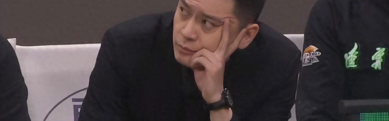 世界杯赛程-唉！裁掉10分外援，签7分水货，净做傻事，41岁少帅连败欲哭无泪