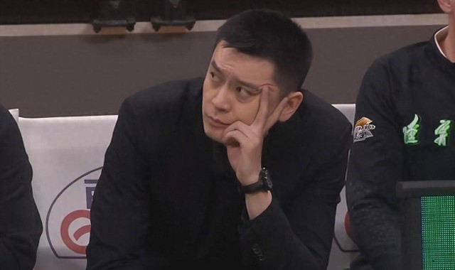 世界杯赛程-唉！裁掉10分外援，签7分水货，净做傻事，41岁少帅连败欲哭无泪